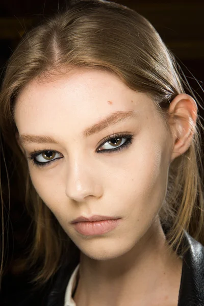 Look 11